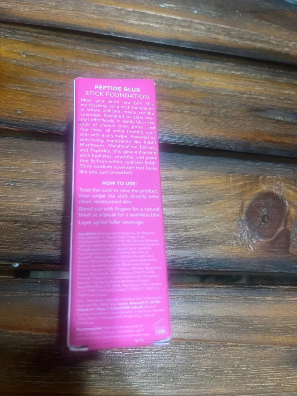 Doll 10 Peptide Blur Stick Foundation - light/medium